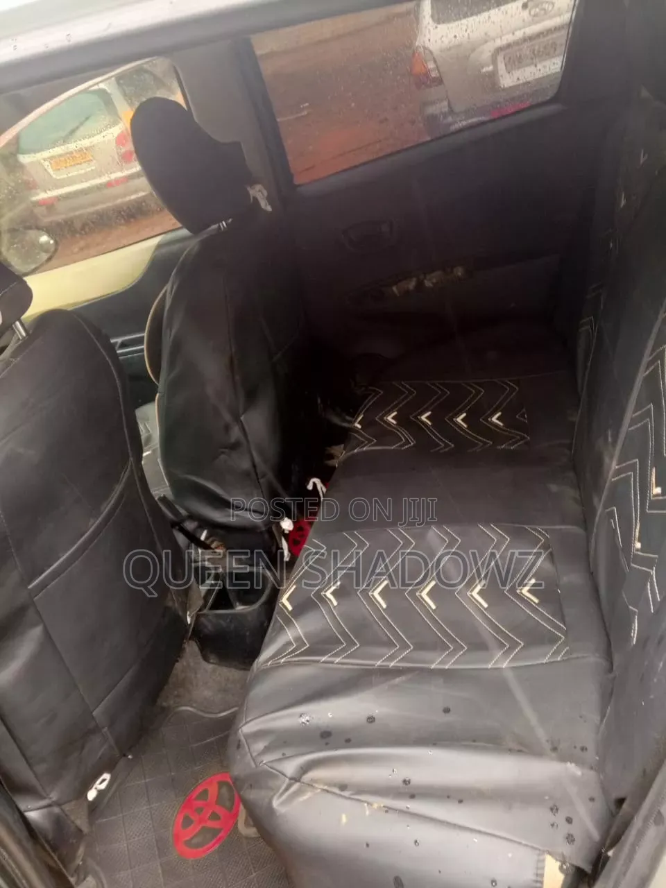 Toyota Vitz 2012 Silver