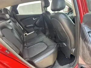 Hyundai Tucson 2013 Red
