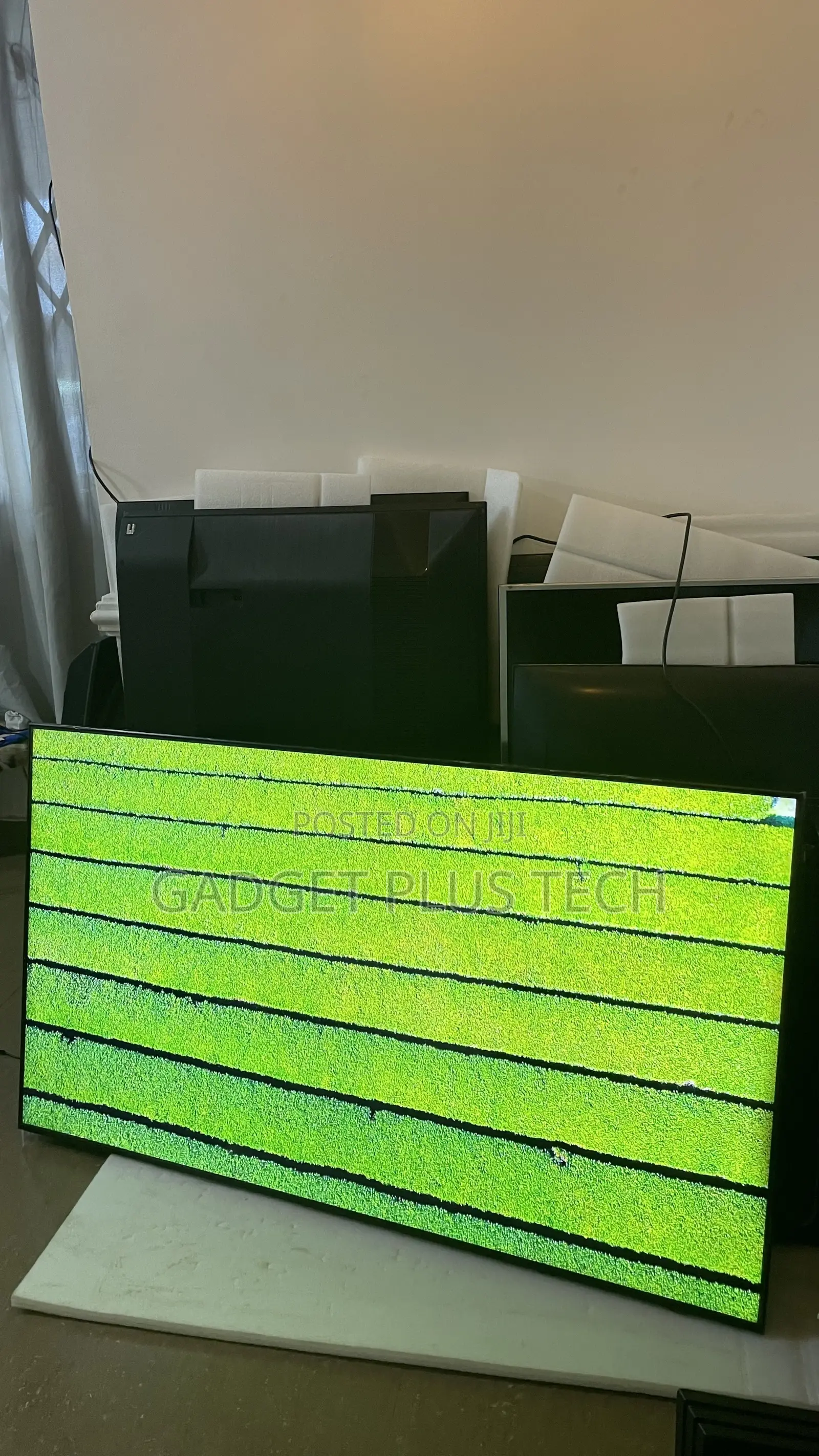 2024/25 65” Samsung Crystal 4K UHD Smart TV ( Very Fresh)