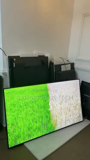 2024/25 65” Samsung Crystal 4K UHD Smart TV ( Very Fresh)