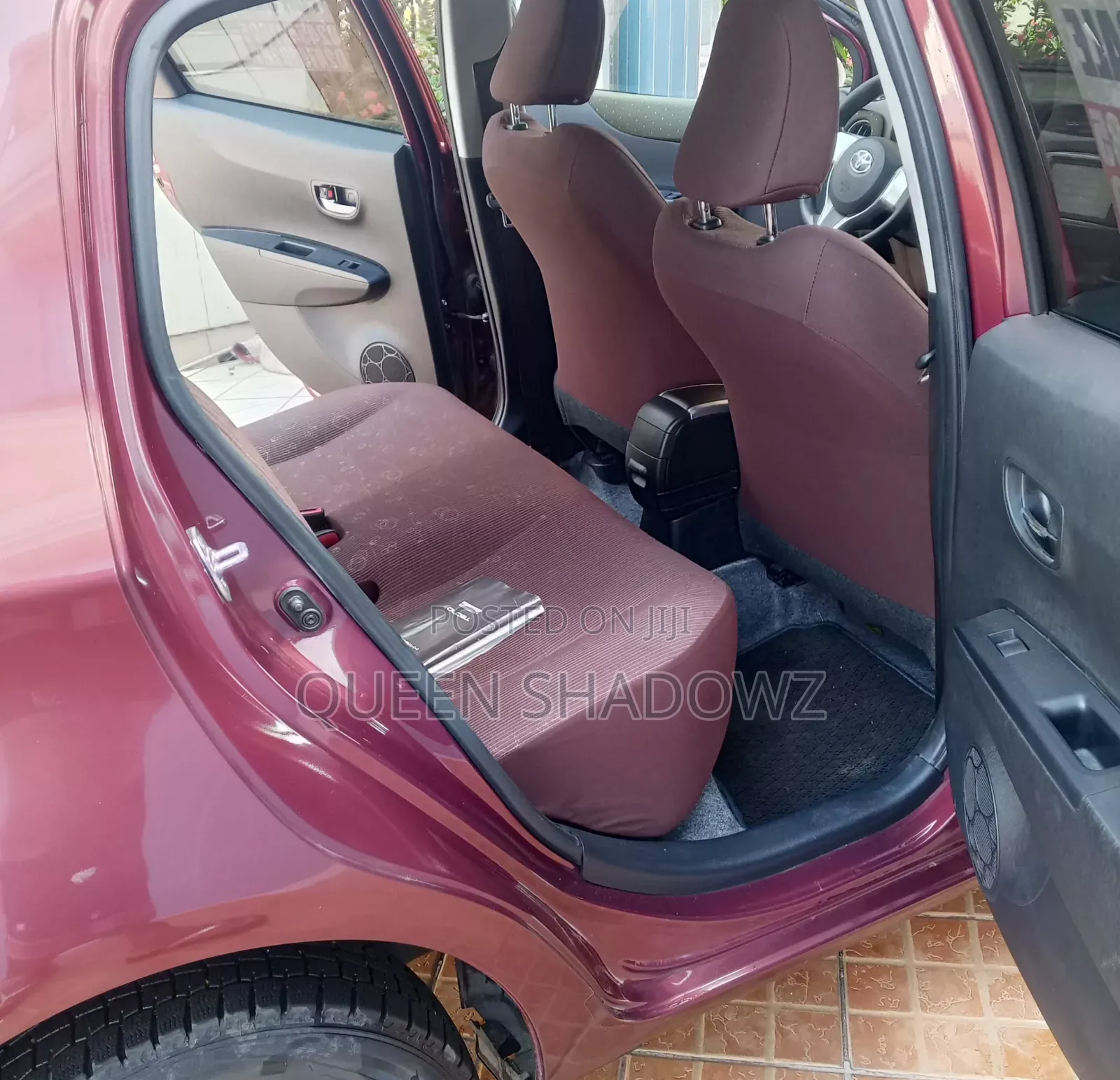 Toyota Vitz 2012 Brown