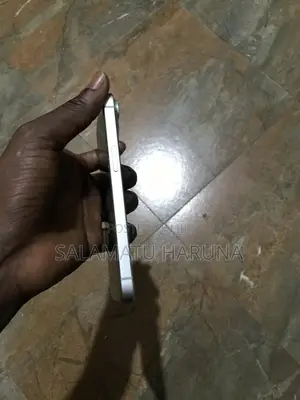Apple iPhone 15 256 GB Green