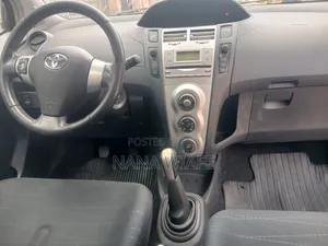 Toyota Yaris 2008 Red