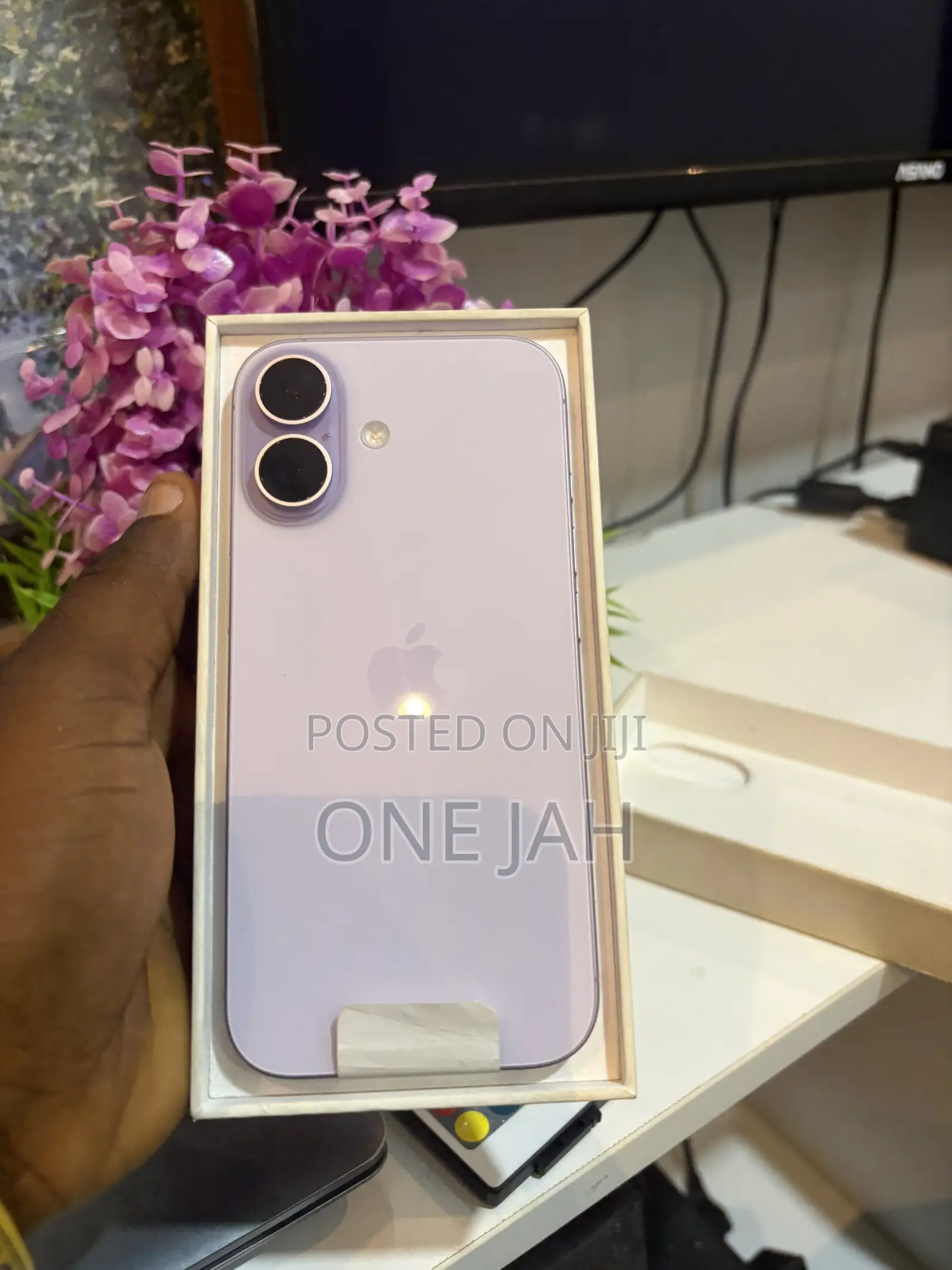 New Apple iPhone 17 256 GB Purple
