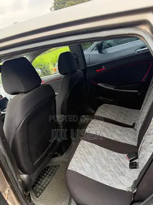 Hyundai Accent 2013 Brown