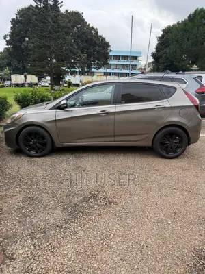 Hyundai Accent 2013 Brown
