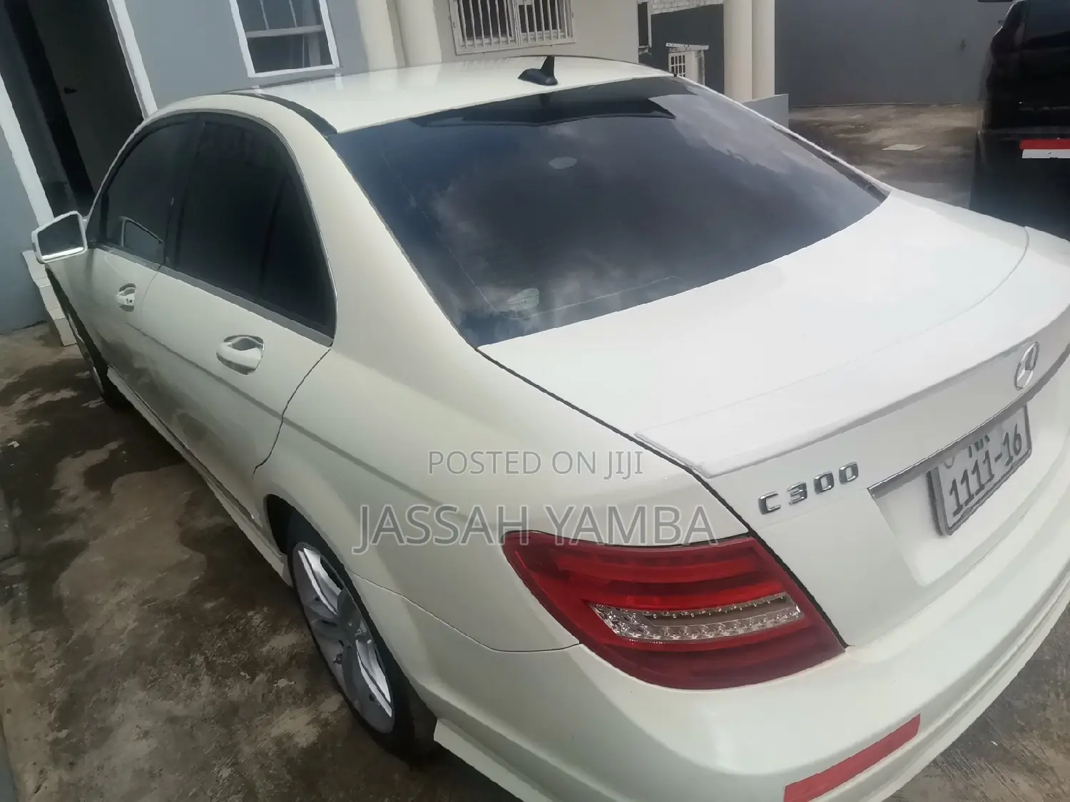 Mercedes-Benz C300 Luxury 4Matic Sedan AWD (3.0L 6cyl 7A) 2011 White