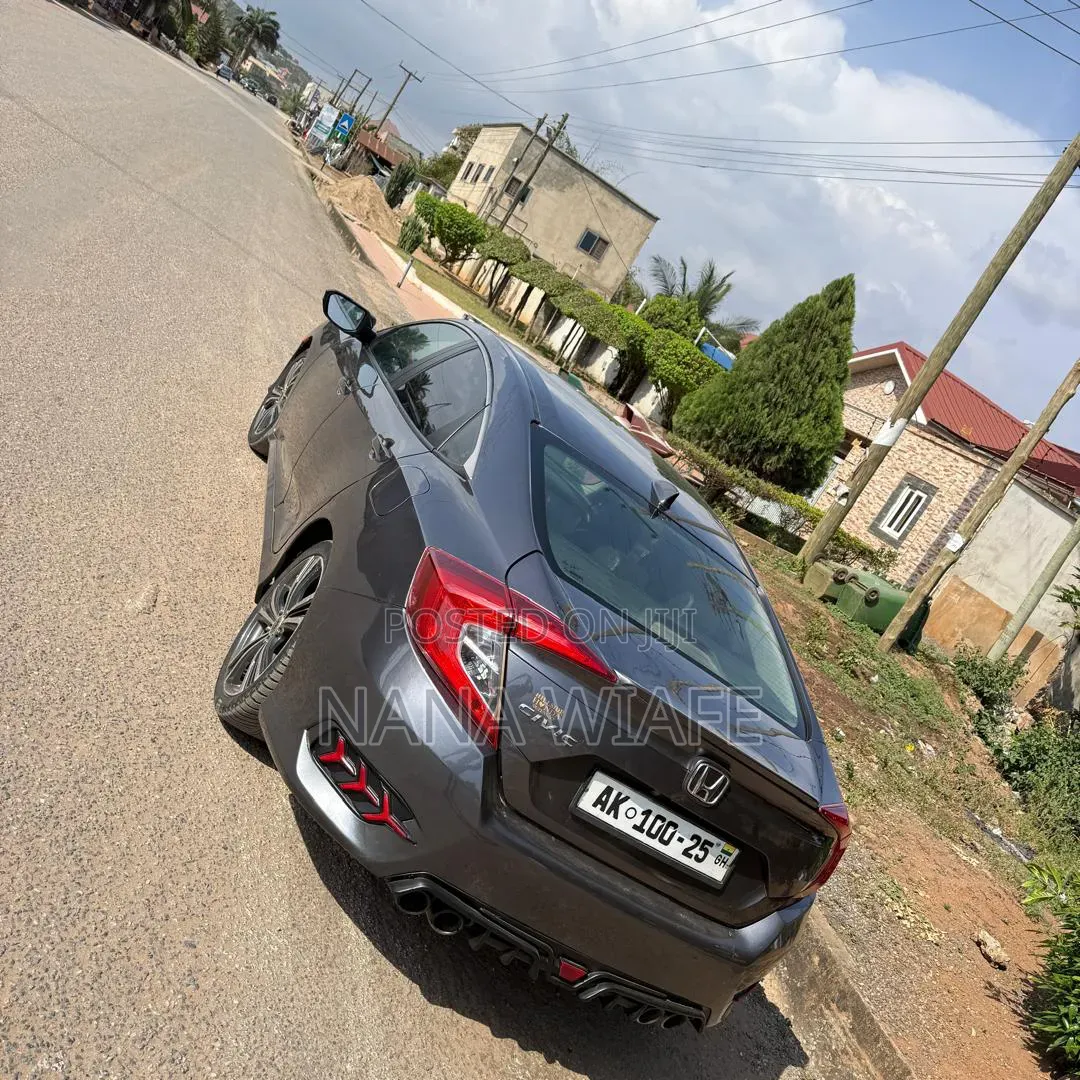 Honda Civic EX-L Sedan 2019 Gray