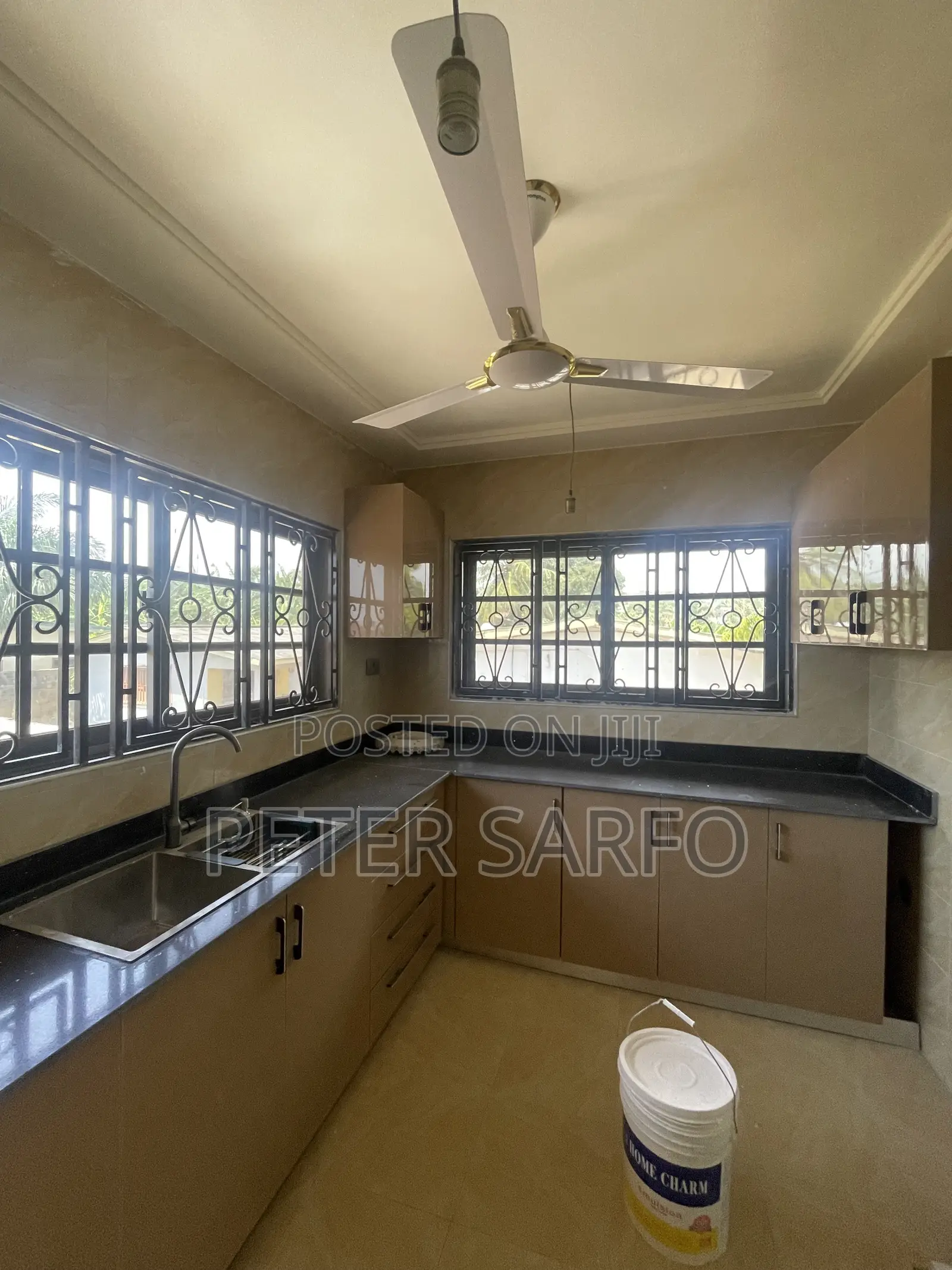 3bdrm Apartment in School Junction for rent