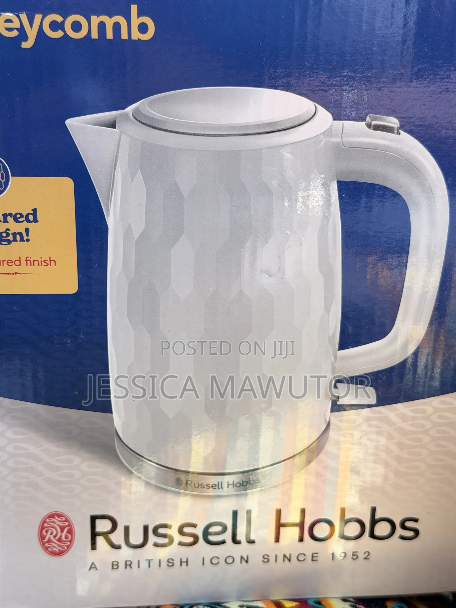 Russell Hobbs Honeycomb Kettle (1.7L, 3kW) Is a Fast-Boiling Electric