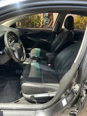 Toyota Corolla LE 4dr Sedan (1.8L 4cyl 4A) 2011 Gray
