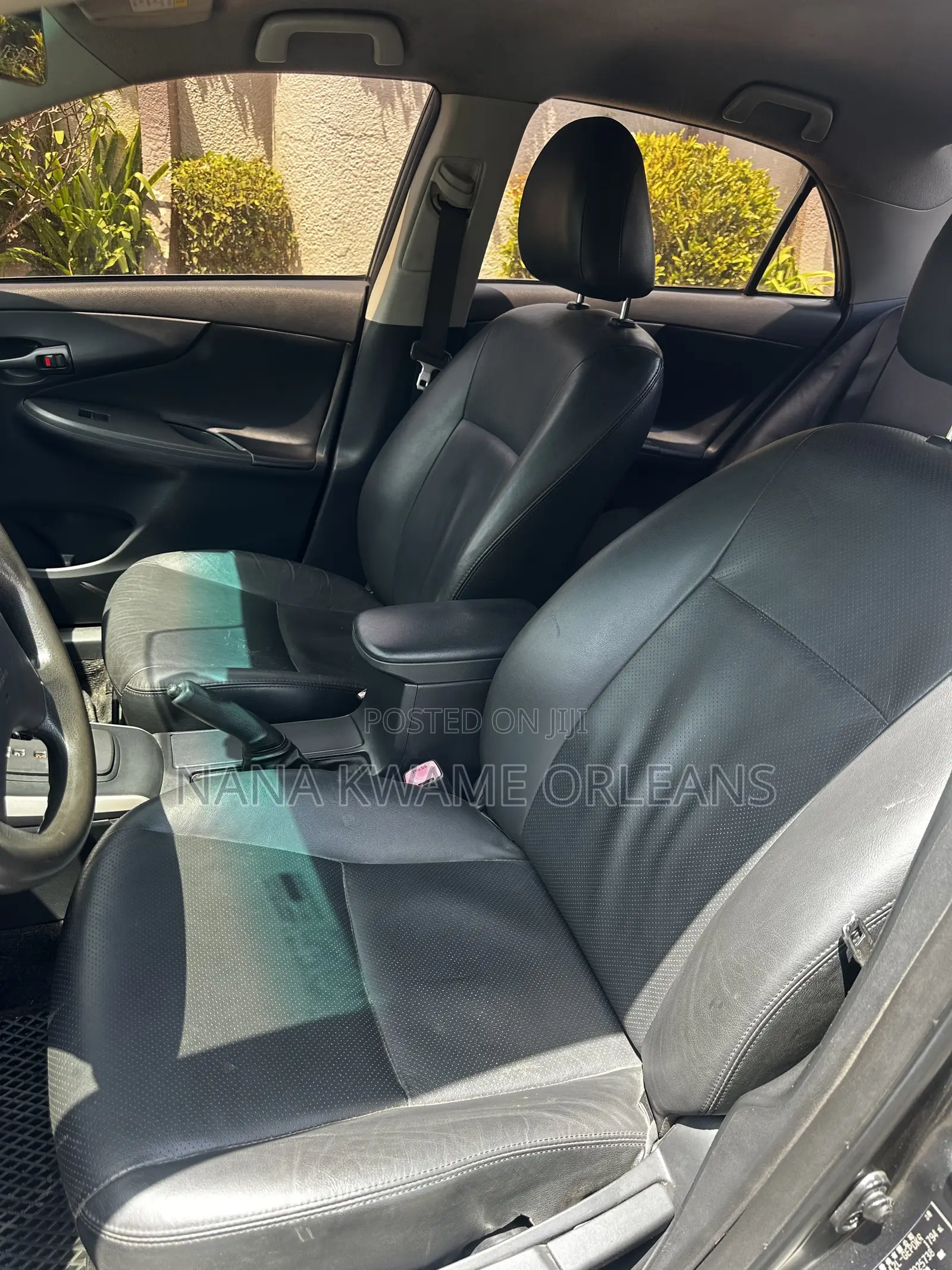 Toyota Corolla LE 4dr Sedan (1.8L 4cyl 4A) 2011 Gray