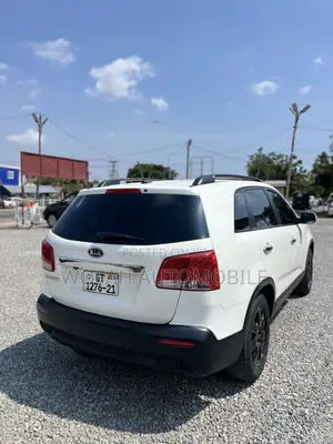Kia Sorento 4dr SUV 2016 White