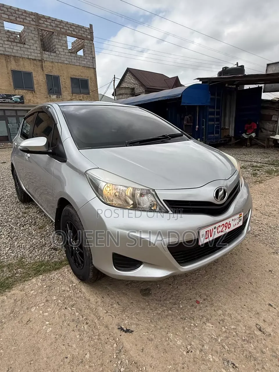 Toyota Vitz 2012 Silver