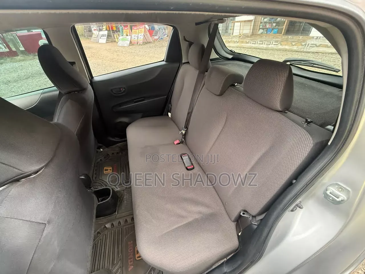 Toyota Vitz 2012 Silver