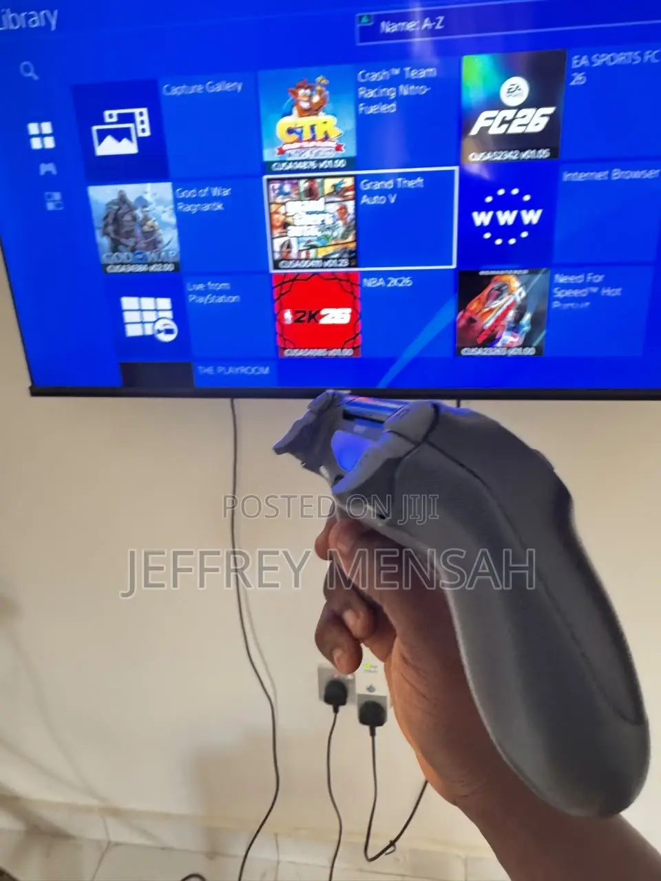 One Terabyte Jailbreak PS4 Slim With Games and One Controller