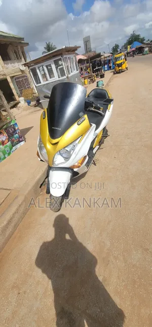 Honda Gold Wing 2020 White
