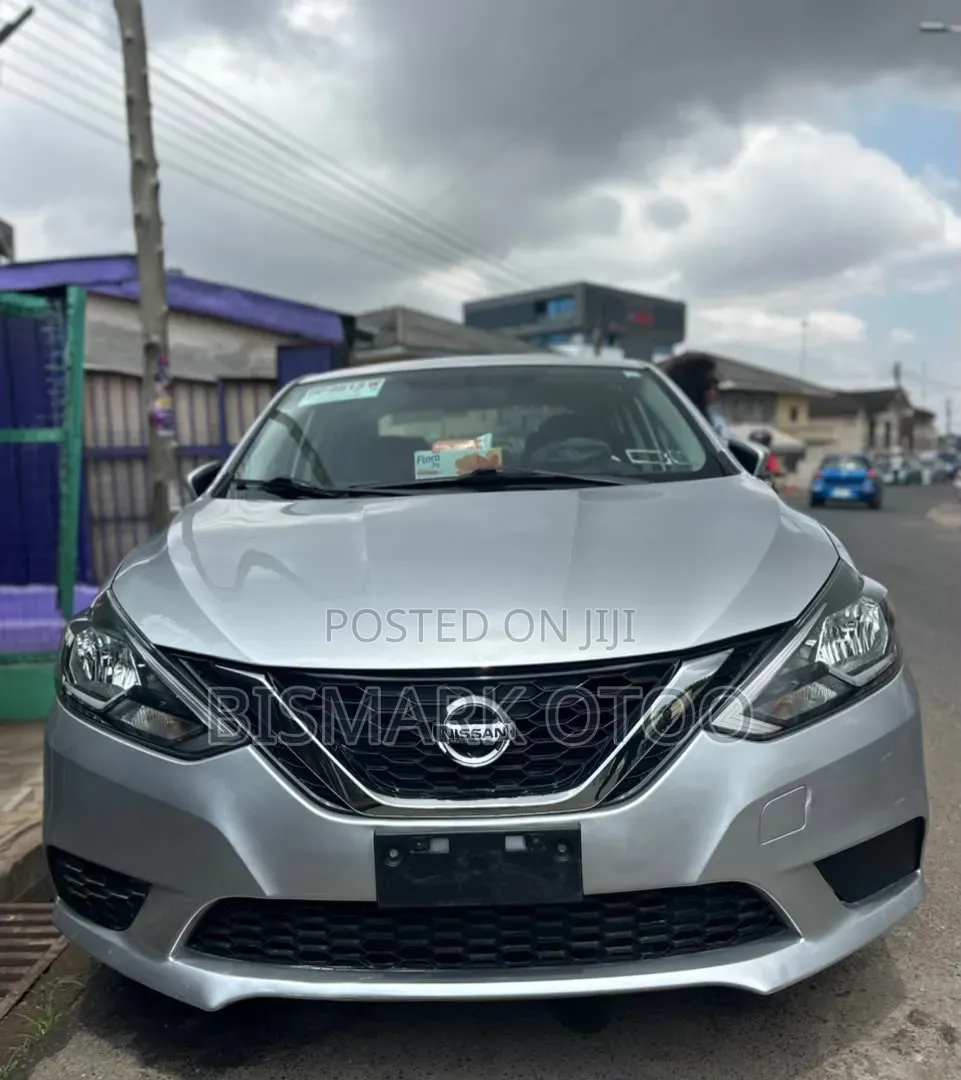 Nissan Sentra S 2016 Silver