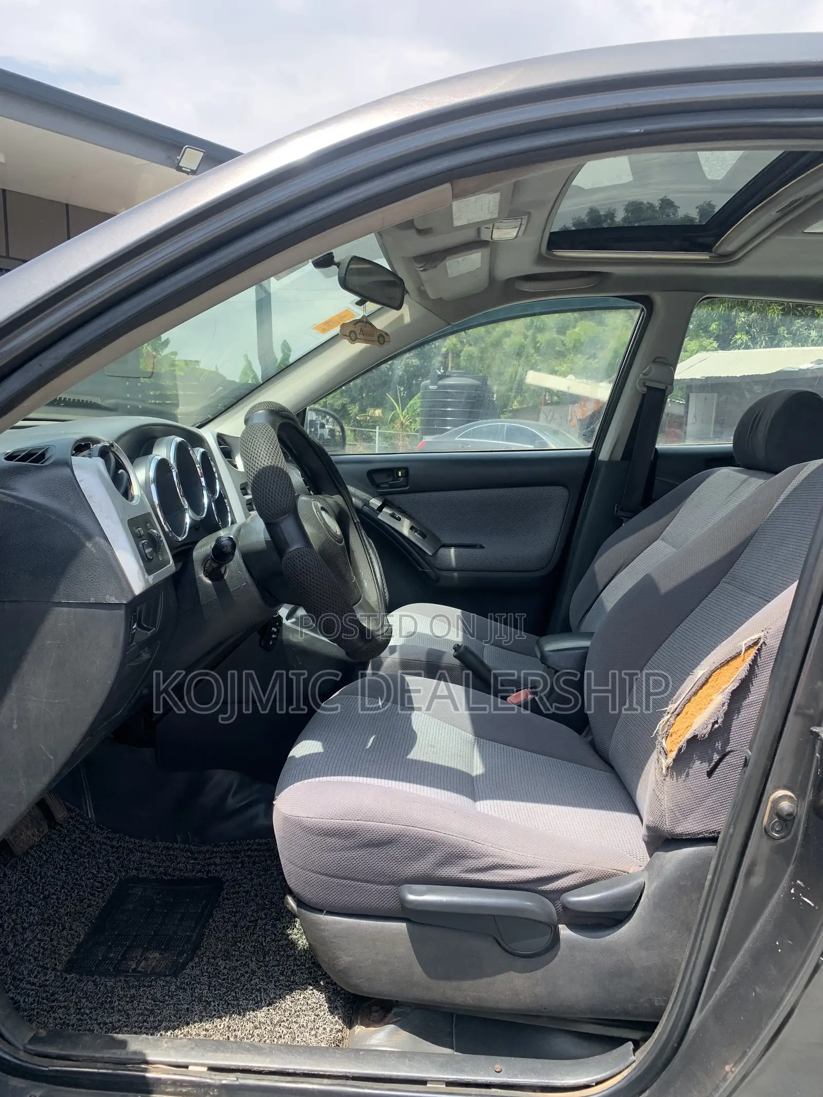 Pontiac Vibe 2010 Gray