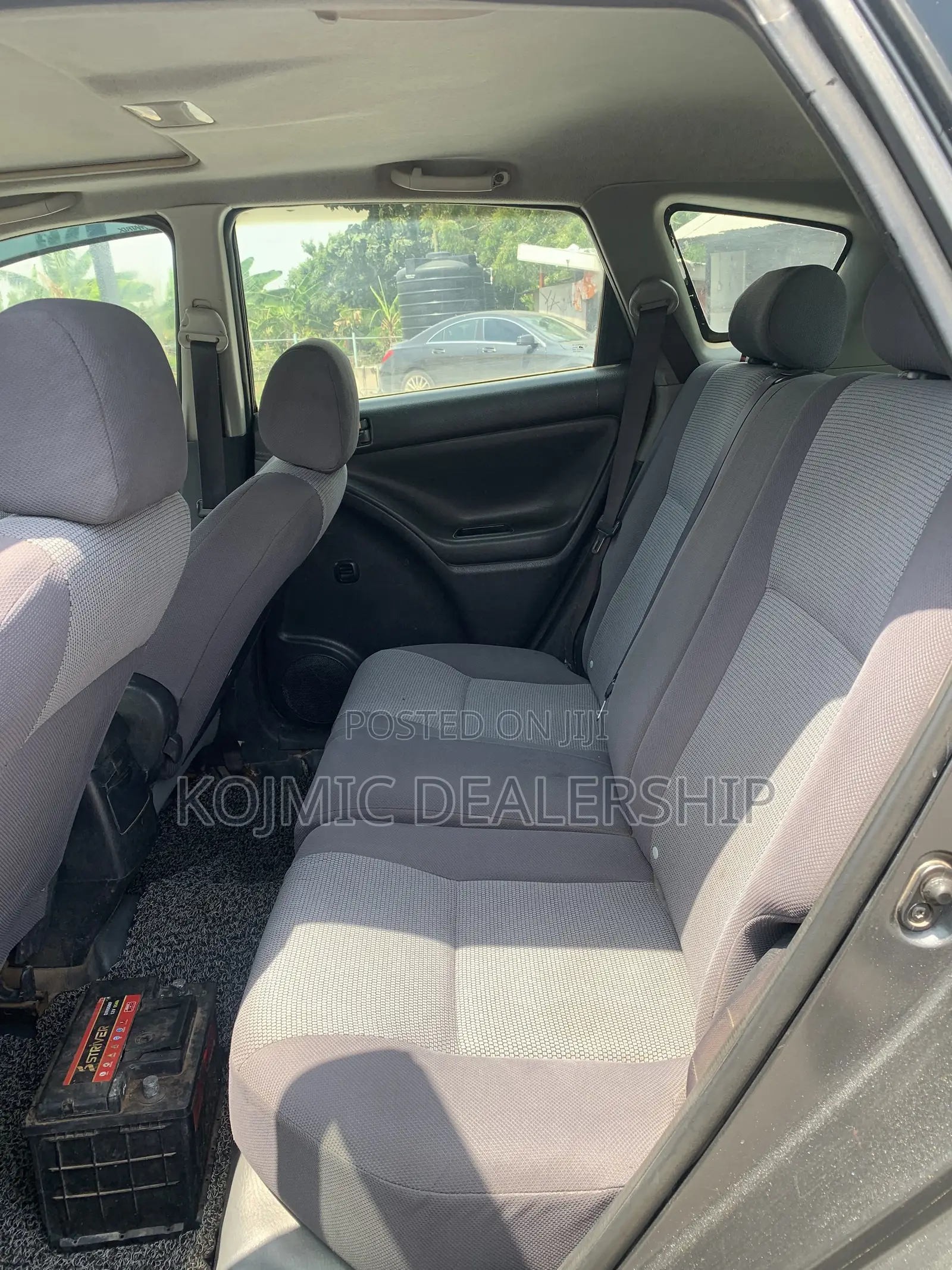Pontiac Vibe 2010 Gray