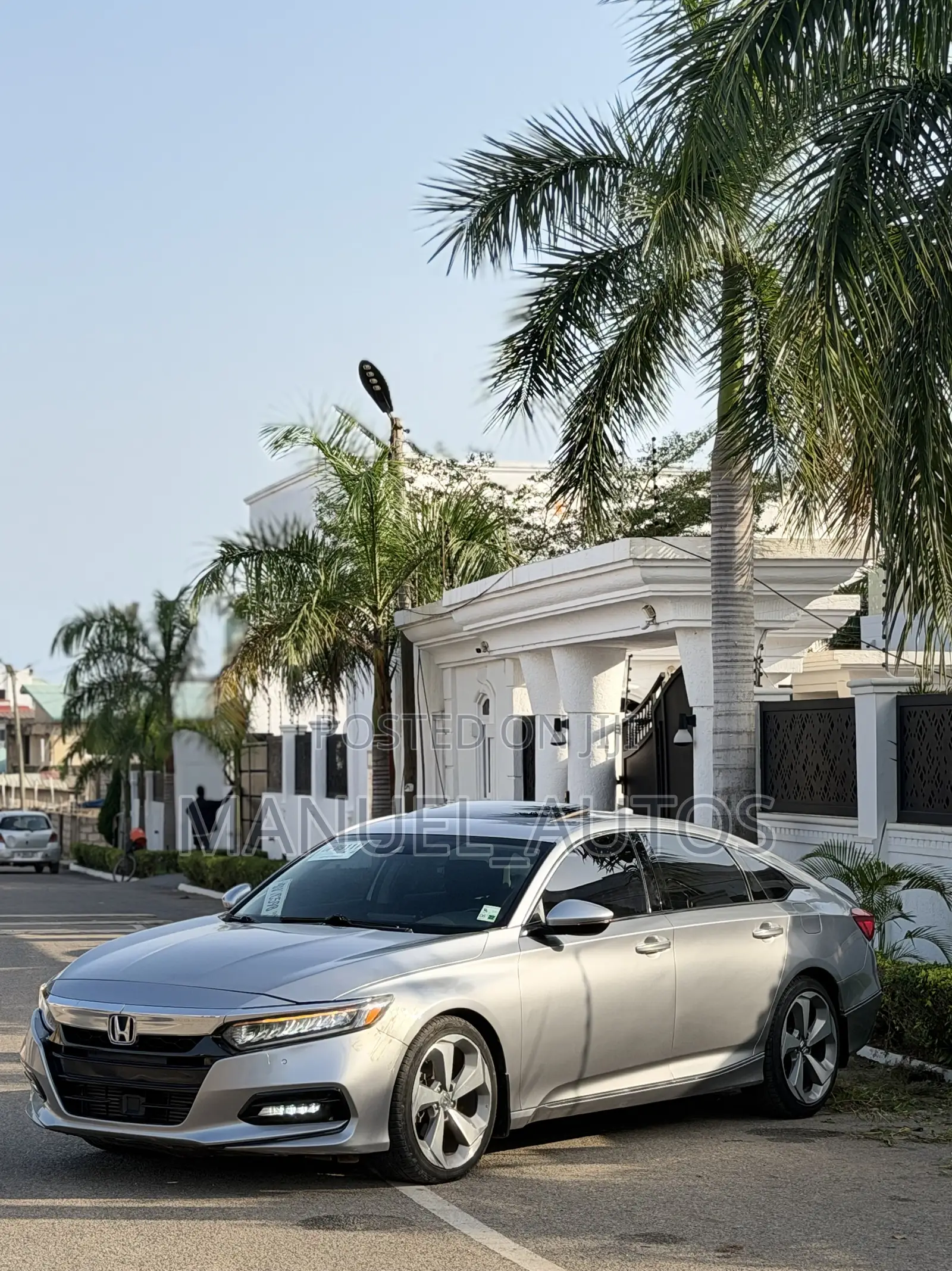 Honda Accord Touring 2.0T 2018 Silver