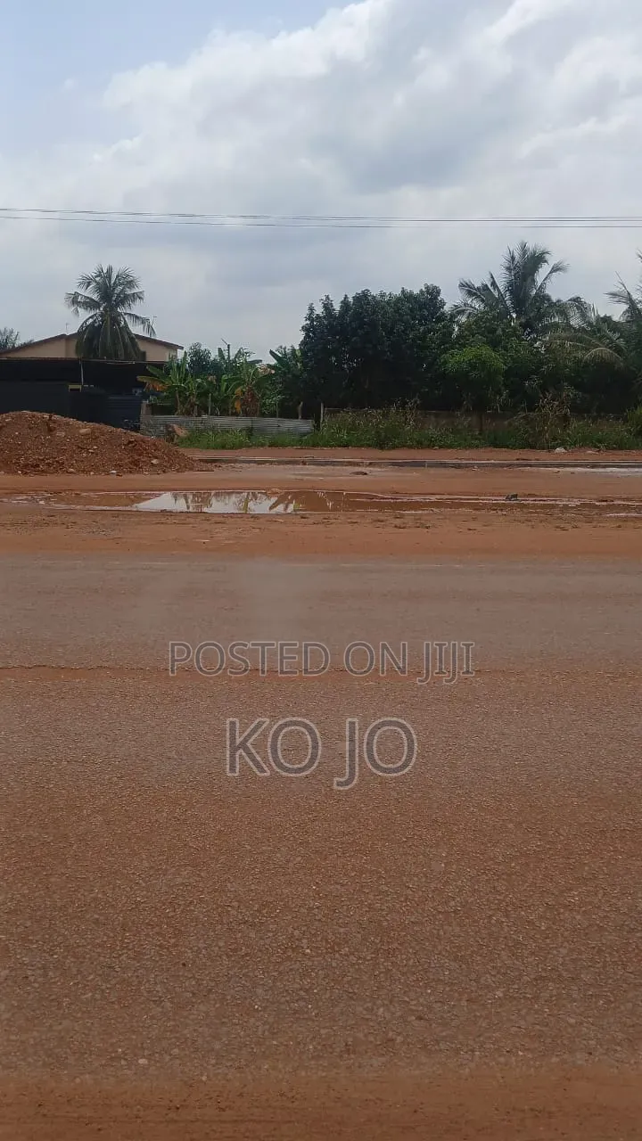3 Plots of Titled Roadside Land at Dodowa