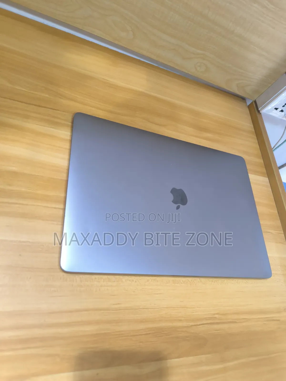 Laptop Apple MacBook Pro 2018 16GB Intel Core i7 SSD 512GB