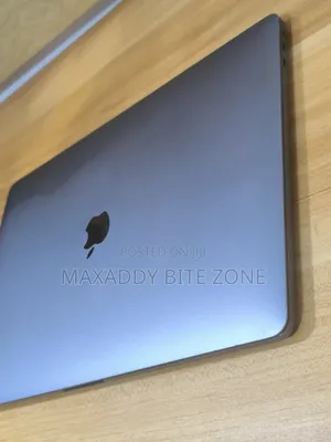 Laptop Apple MacBook Pro 2018 16GB Intel Core i7 SSD 512GB