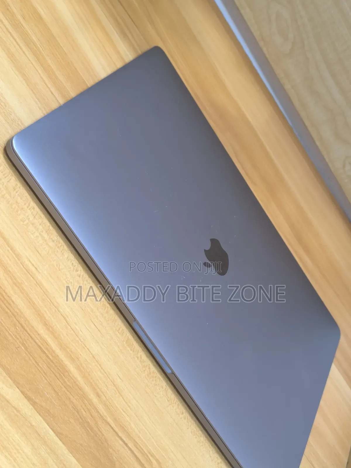 Laptop Apple MacBook Pro 2018 16GB Intel Core i7 SSD 512GB