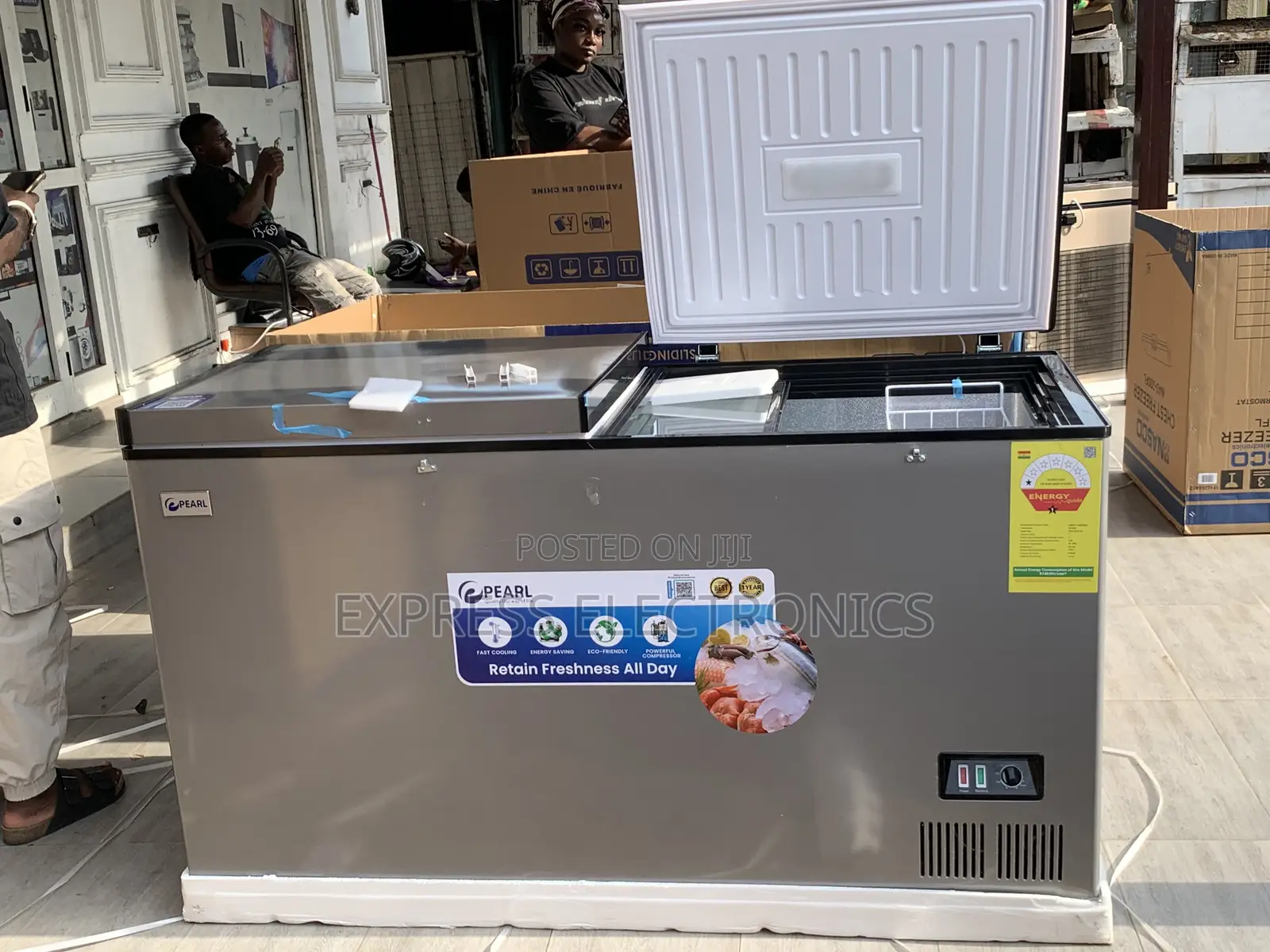 Hot  Deals Pearl PCF-6040-1A Double-Door Chest Freezer With a 508L