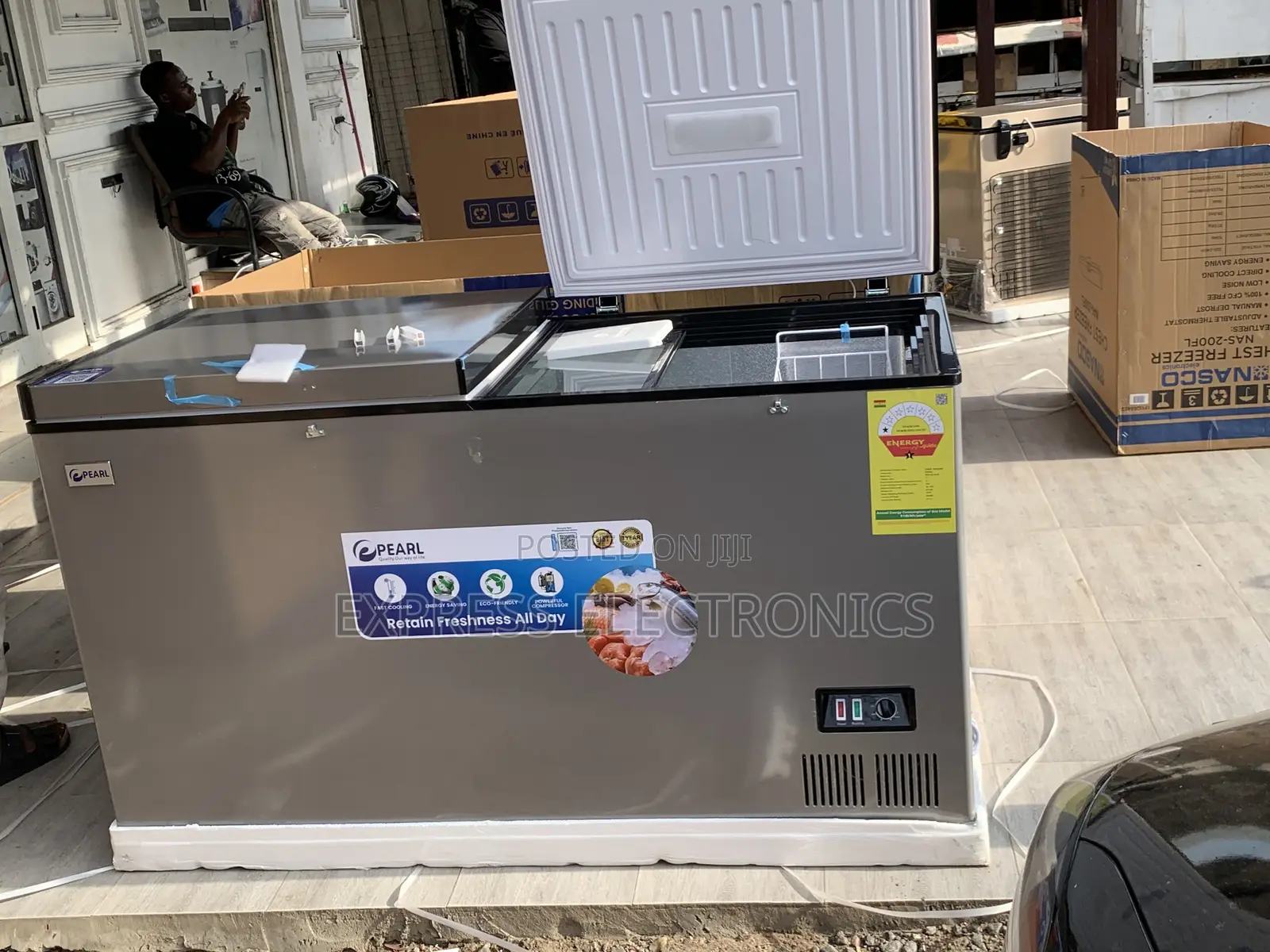 Grab the New Pearl PCF-6040-1A Double-Door Chest Freezer 508L