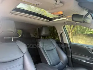 Toyota RAV4 XLE 2022