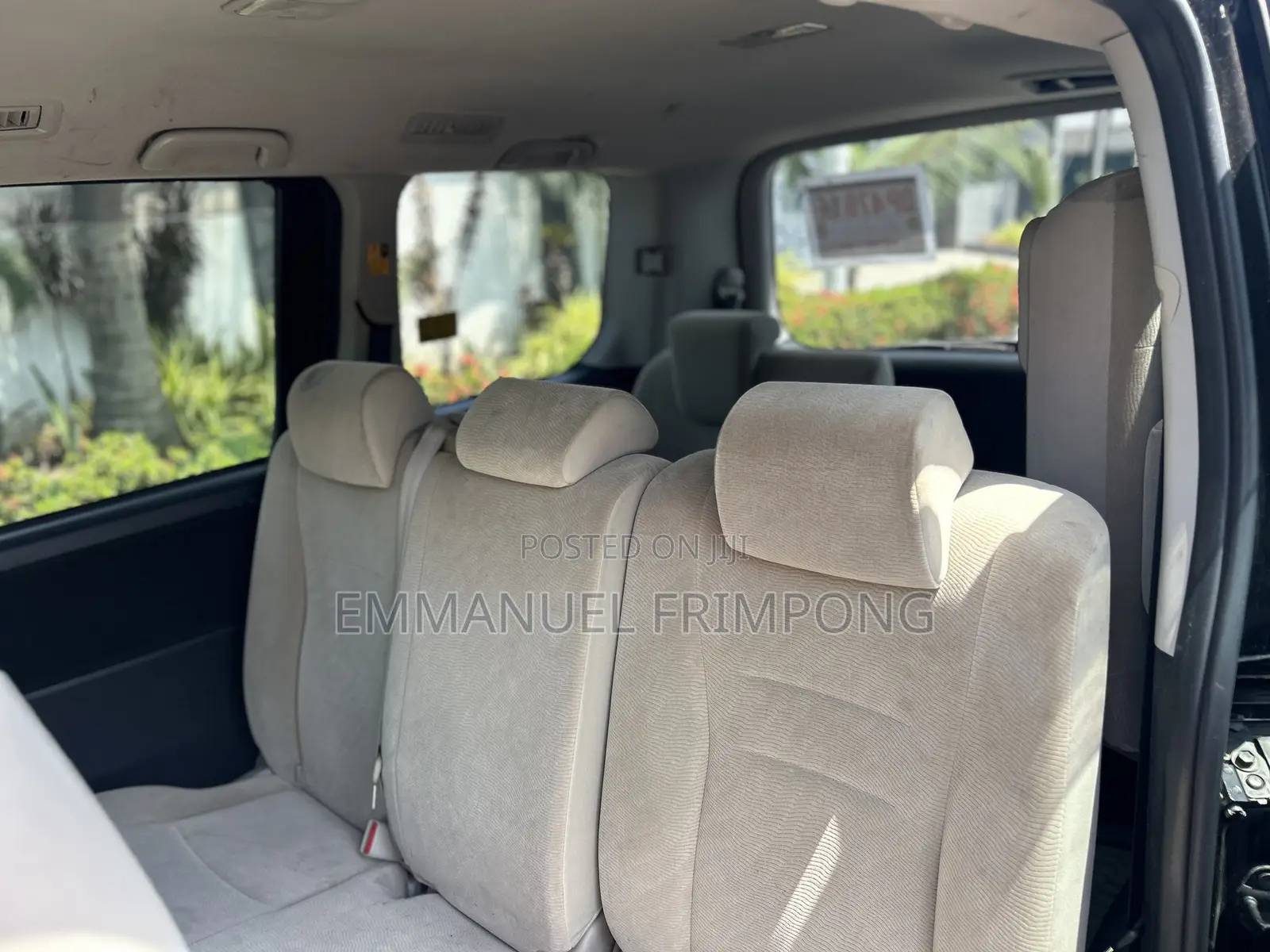 Toyota Voxy ZS 4WD 8-Seater 2013 Black