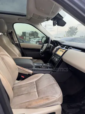 Land Rover Discovery HSE Diesel 4x4 2017 Blue