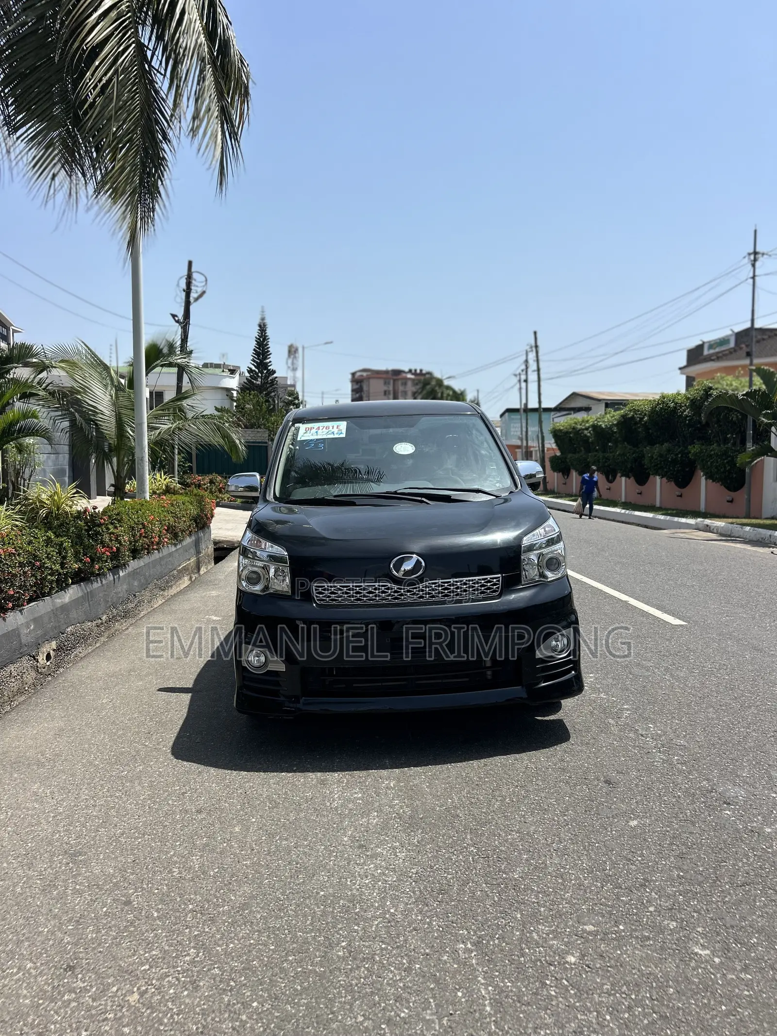 Toyota Voxy ZS 4WD 8-Seater 2013 Black
