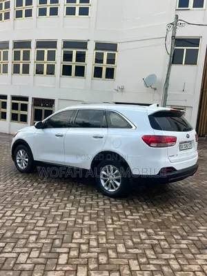 Kia Sorento 4dr SUV 2016 White