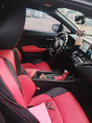 Toyota C-HR XLE Prermium FWD (2.0L 4cyl 2AM) 2018 Black