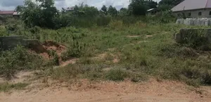One and Half Plot.
7min.to Kumasi Accra Main Road.