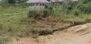 One and Half Plot.
7min.to Kumasi Accra Main Road.