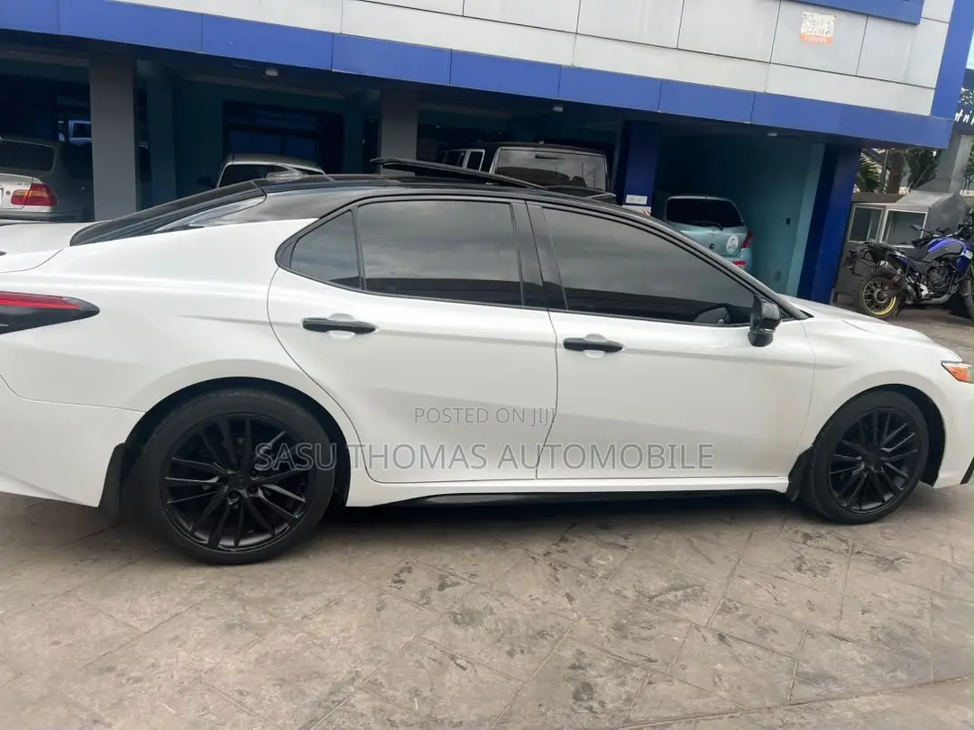 Toyota Camry 2020 White