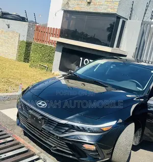 Hyundai Elantra 2025 Black