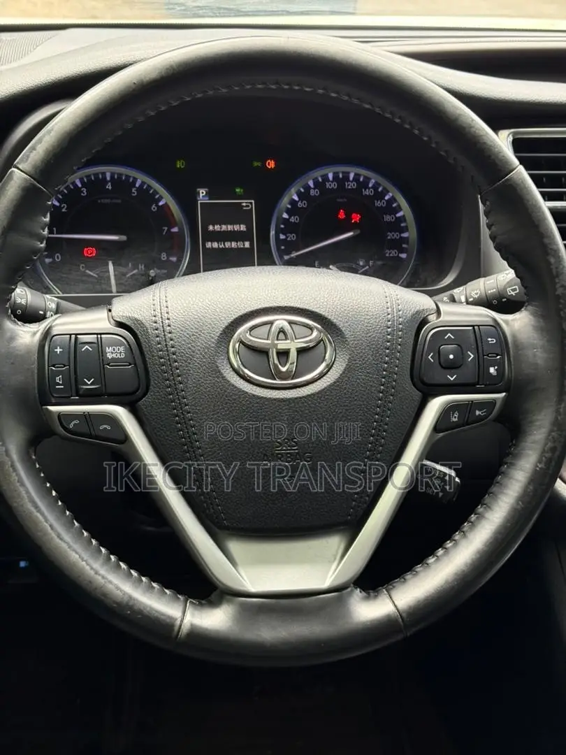 Toyota Highlander XLE 2019 White