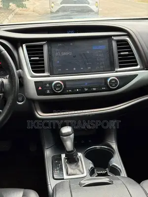 Toyota Highlander XLE 2019 White