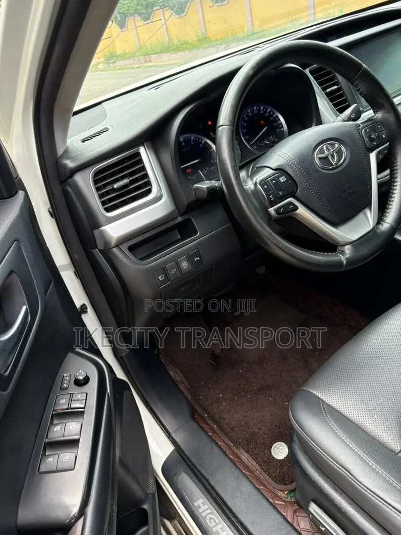 Toyota Highlander XLE 2019 White