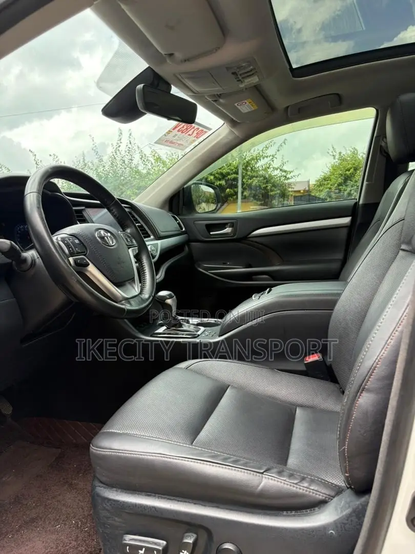 Toyota Highlander XLE 2019 White