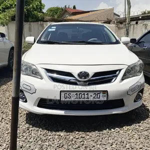 Toyota Corolla 2013 White