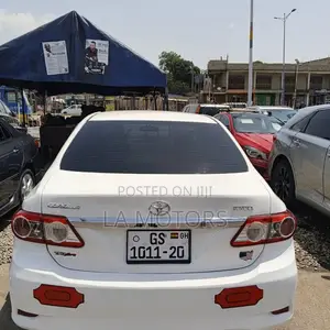Toyota Corolla 2013 White