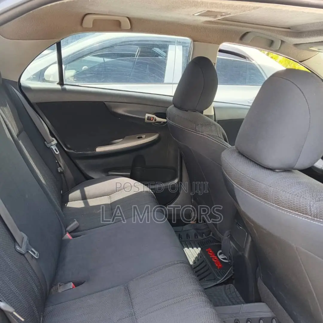 Toyota Corolla 2013 Gray