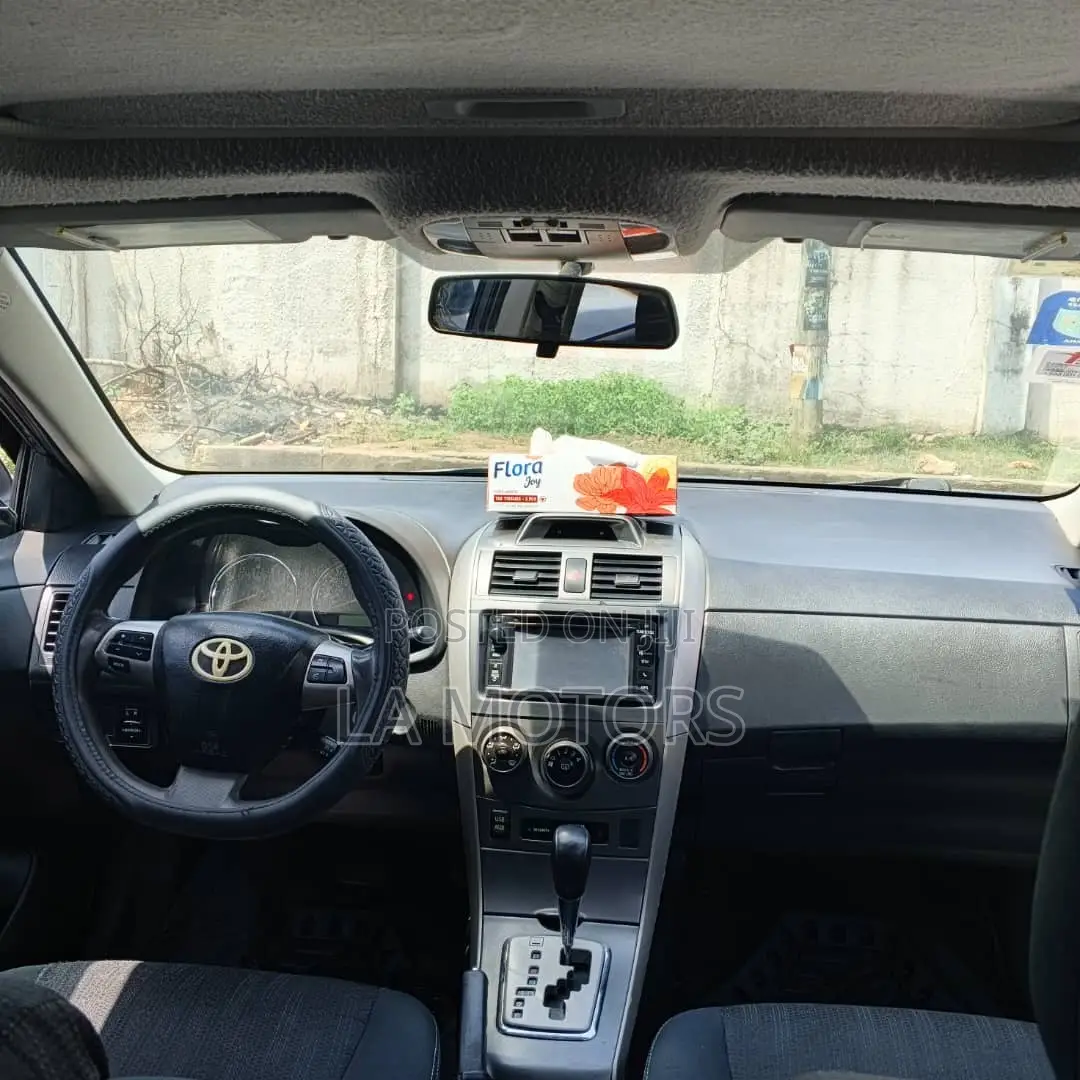 Toyota Corolla 2013 Gray