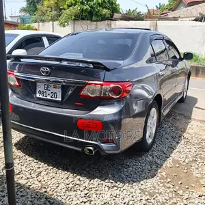 Toyota Corolla 2013 Gray